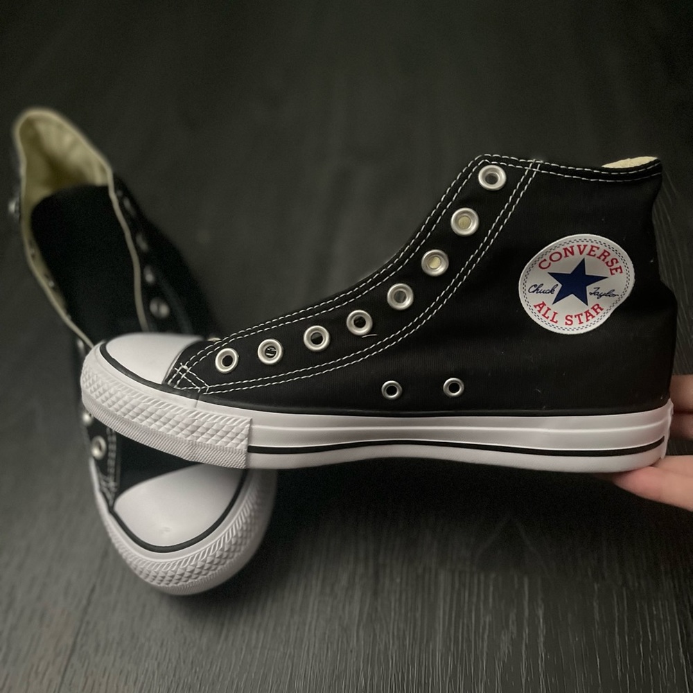 Black high top converse unisex women 8.5/men 6.5